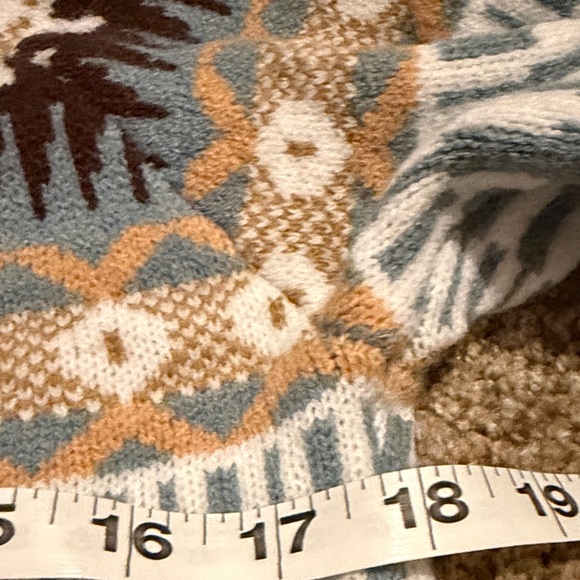 Women's Fair Isle Crew Neck Sweater - Picture 8 of 8